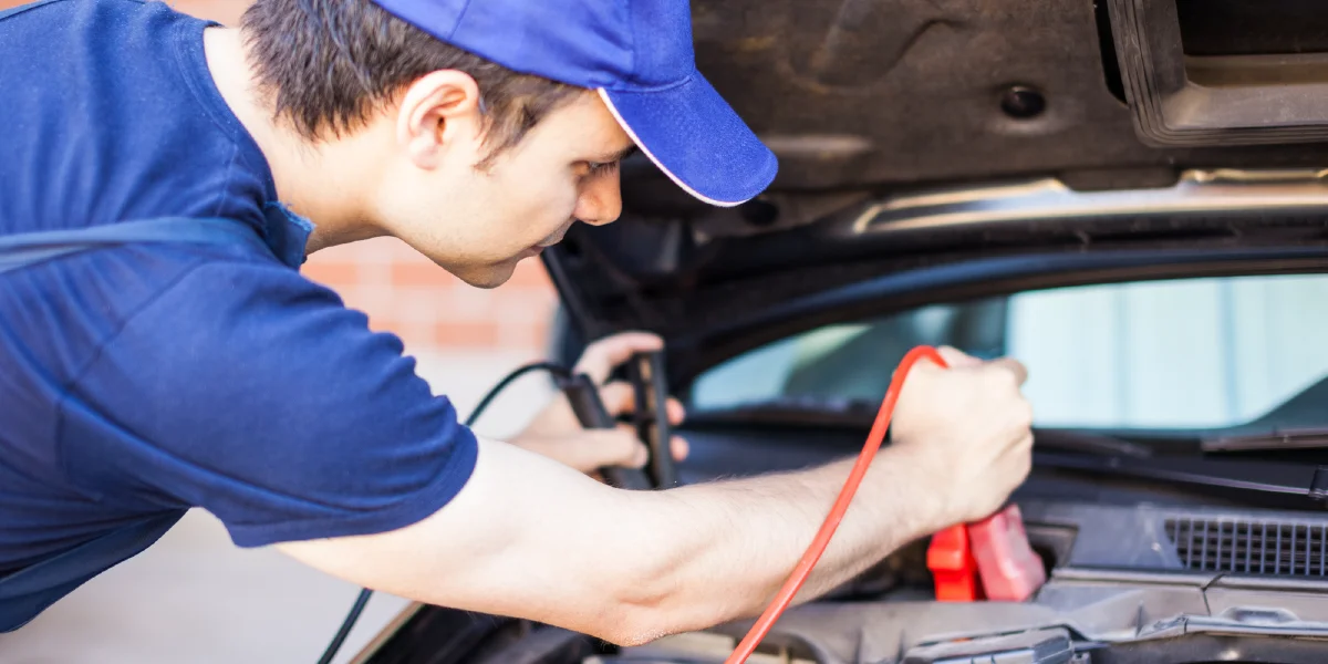 Kan-een-dashcam-de-accu-van-je-auto-leegtrekken_